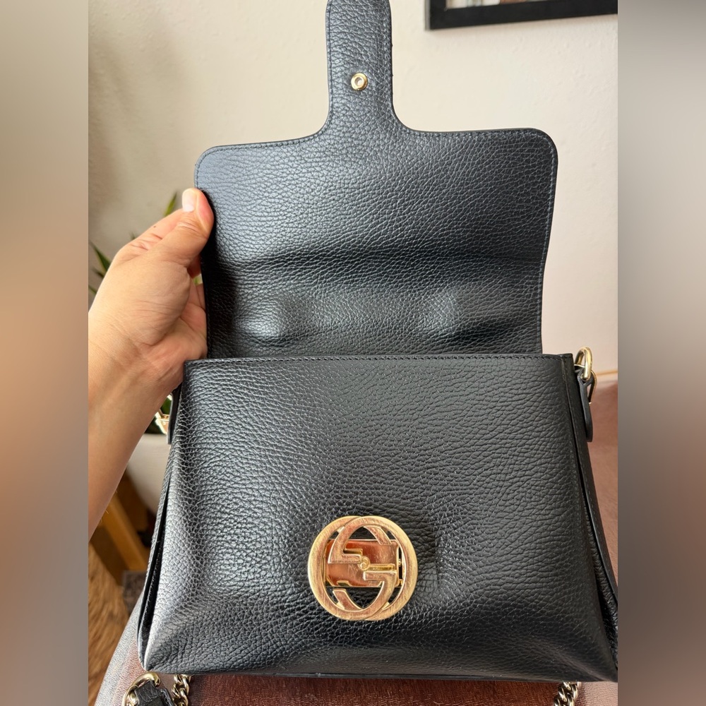 Gucci Interlocking GG Top Handle Bag - Picture 4 of 16